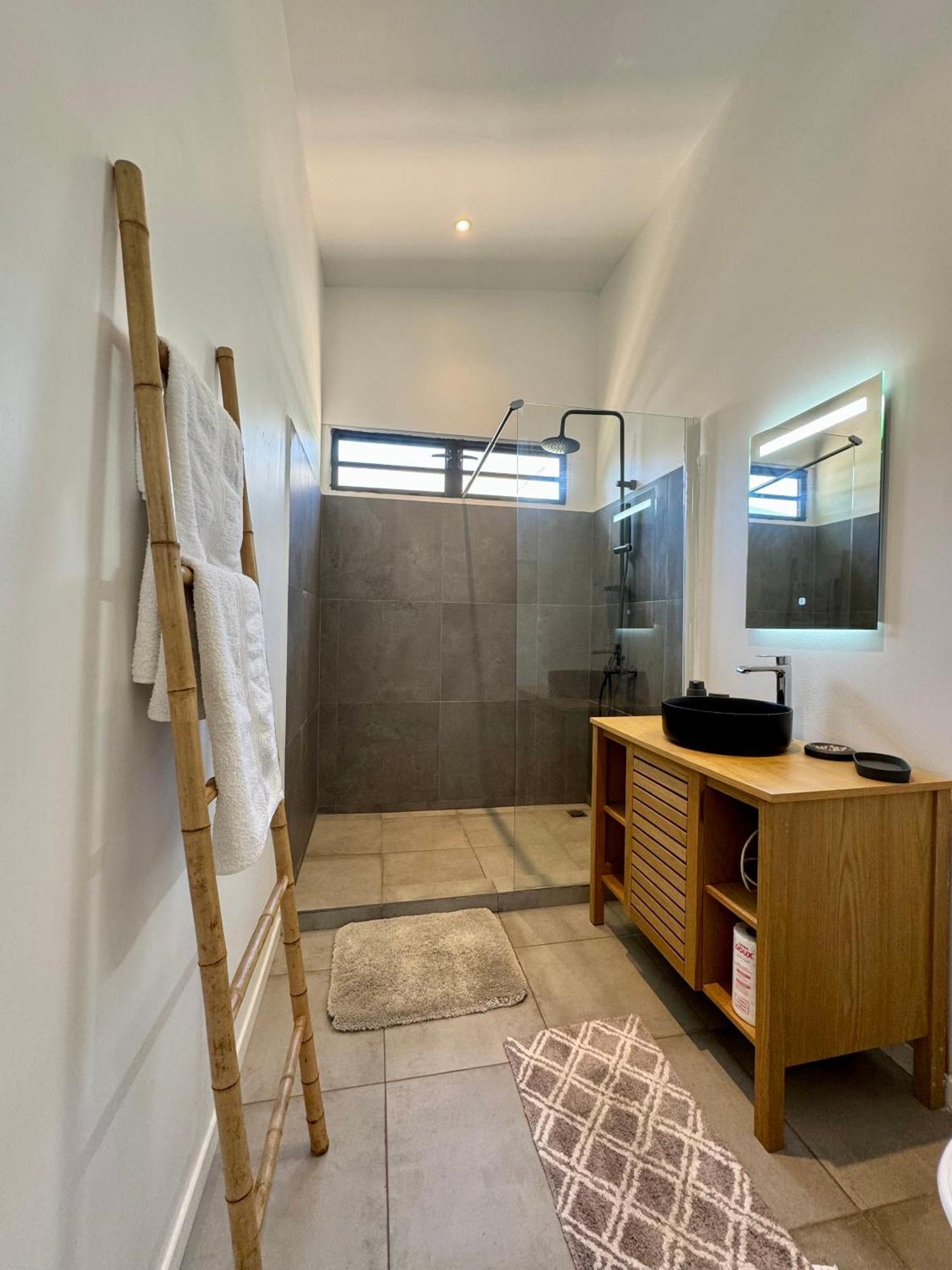 Tiny House Moorea Haylee Papetoai Exterior photo